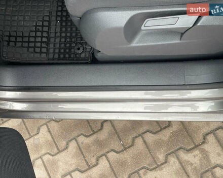 Серый Фольксваген Туран, объемом двигателя 1.6 л и пробегом 196 тыс. км за 8999 $, фото 144 на Automoto.ua