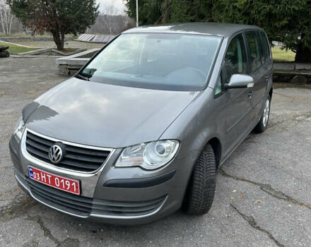 Серый Фольксваген Туран, объемом двигателя 1.6 л и пробегом 225 тыс. км за 8199 $, фото 9 на Automoto.ua