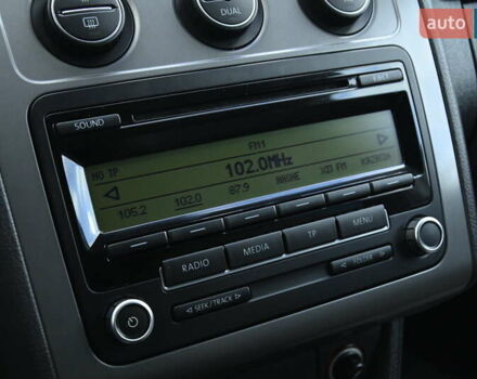 Сірий Фольксваген Туран, об'ємом двигуна 2 л та пробігом 190 тис. км за 9500 $, фото 31 на Automoto.ua