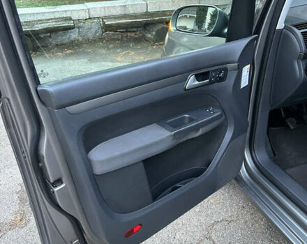 Серый Фольксваген Туран, объемом двигателя 1.6 л и пробегом 225 тыс. км за 8199 $, фото 30 на Automoto.ua