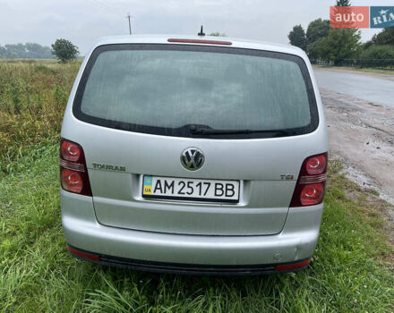 Серый Фольксваген Туран, объемом двигателя 1.39 л и пробегом 284 тыс. км за 6550 $, фото 2 на Automoto.ua
