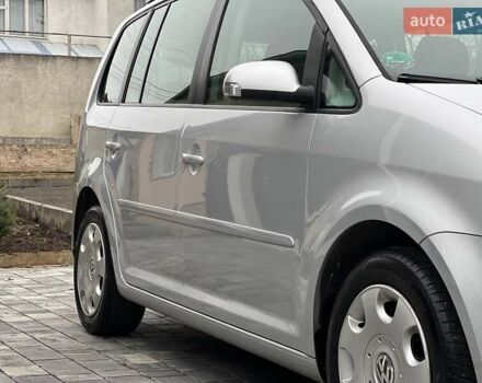 Серый Фольксваген Туран, объемом двигателя 1.6 л и пробегом 198 тыс. км за 8399 $, фото 25 на Automoto.ua