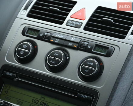 Сірий Фольксваген Туран, об'ємом двигуна 2 л та пробігом 190 тис. км за 9500 $, фото 47 на Automoto.ua