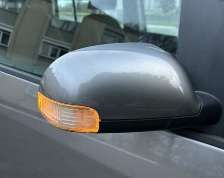 Серый Фольксваген Туран, объемом двигателя 1.6 л и пробегом 225 тыс. км за 8199 $, фото 24 на Automoto.ua