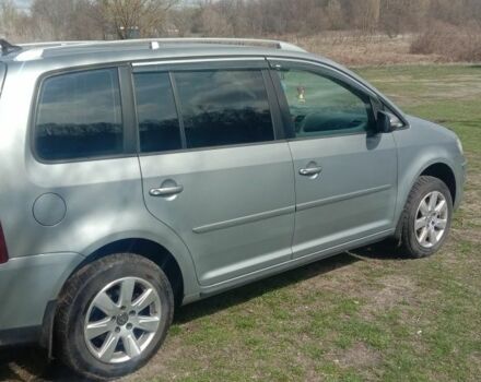 Серый Фольксваген Туран, объемом двигателя 1.4 л и пробегом 3 тыс. км за 6162 $, фото 3 на Automoto.ua