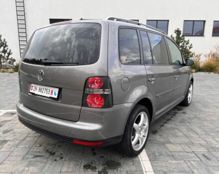 Серый Фольксваген Туран, объемом двигателя 1.4 л и пробегом 137 тыс. км за 8200 $, фото 2 на Automoto.ua