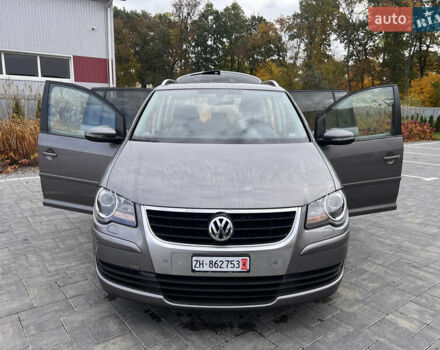 Сірий Фольксваген Туран, об'ємом двигуна 1.4 л та пробігом 135 тис. км за 6900 $, фото 6 на Automoto.ua