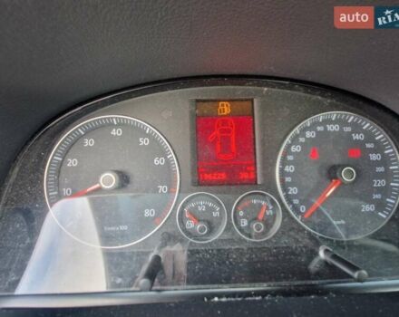 Серый Фольксваген Туран, объемом двигателя 1.4 л и пробегом 196 тыс. км за 6400 $, фото 17 на Automoto.ua