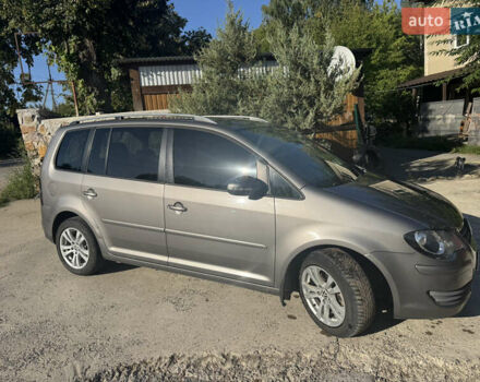 Сірий Фольксваген Туран, об'ємом двигуна 1.9 л та пробігом 334 тис. км за 9200 $, фото 2 на Automoto.ua
