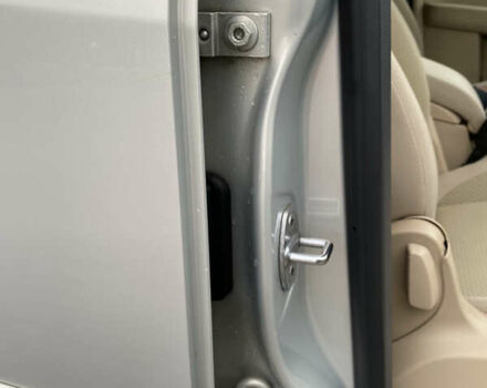 Серый Фольксваген Туран, объемом двигателя 1.39 л и пробегом 168 тыс. км за 9500 $, фото 36 на Automoto.ua