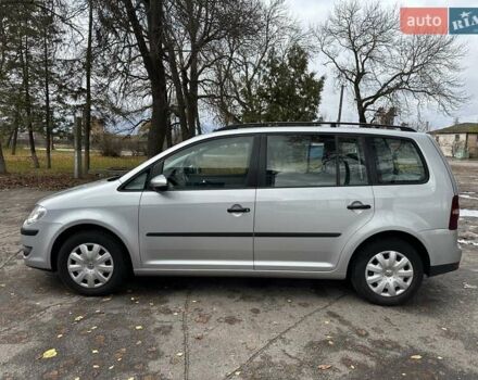 Сірий Фольксваген Туран, об'ємом двигуна 1.39 л та пробігом 216 тис. км за 8500 $, фото 1 на Automoto.ua