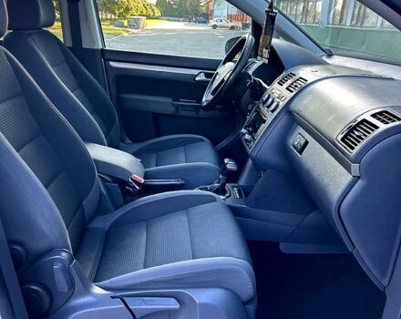 Сірий Фольксваген Туран, об'ємом двигуна 1.4 л та пробігом 136 тис. км за 8500 $, фото 5 на Automoto.ua