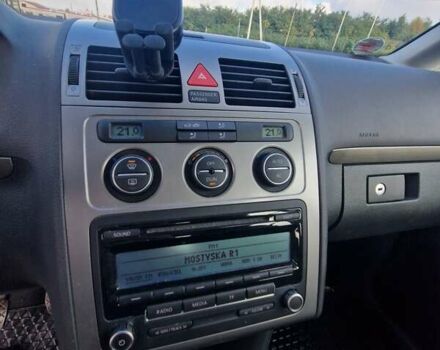 Серый Фольксваген Туран, объемом двигателя 1.4 л и пробегом 196 тыс. км за 6400 $, фото 18 на Automoto.ua