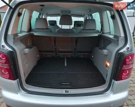 Серый Фольксваген Туран, объемом двигателя 1.4 л и пробегом 270 тыс. км за 6500 $, фото 11 на Automoto.ua