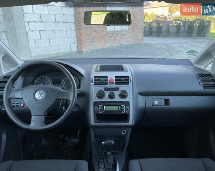 Сірий Фольксваген Туран, об'ємом двигуна 1.4 л та пробігом 173 тис. км за 7300 $, фото 22 на Automoto.ua