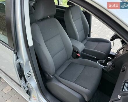 Серый Фольксваген Туран, объемом двигателя 1.4 л и пробегом 167 тыс. км за 9999 $, фото 83 на Automoto.ua