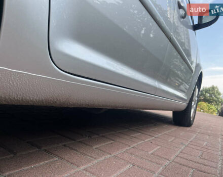 Серый Фольксваген Туран, объемом двигателя 1.4 л и пробегом 179 тыс. км за 8500 $, фото 16 на Automoto.ua