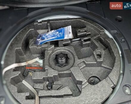 Серый Фольксваген Туран, объемом двигателя 1.4 л и пробегом 274 тыс. км за 7500 $, фото 37 на Automoto.ua