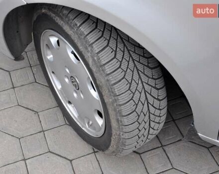 Сірий Фольксваген Туран, об'ємом двигуна 1.9 л та пробігом 172 тис. км за 6999 $, фото 28 на Automoto.ua