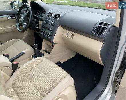 Серый Фольксваген Туран, объемом двигателя 1.39 л и пробегом 168 тыс. км за 9500 $, фото 41 на Automoto.ua