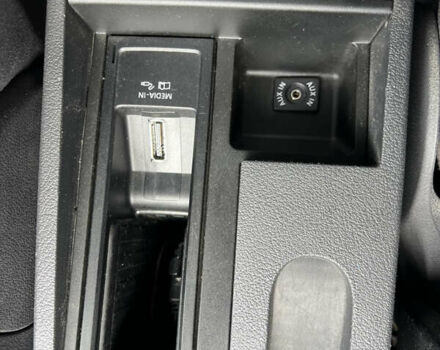 Серый Фольксваген Туран, объемом двигателя 1.4 л и пробегом 198 тыс. км за 8800 $, фото 40 на Automoto.ua