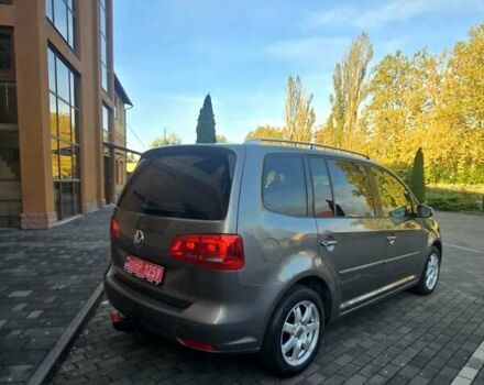 Серый Фольксваген Туран, объемом двигателя 1.6 л и пробегом 284 тыс. км за 9600 $, фото 6 на Automoto.ua