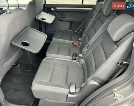 Серый Фольксваген Туран, объемом двигателя 1.4 л и пробегом 198 тыс. км за 8800 $, фото 31 на Automoto.ua