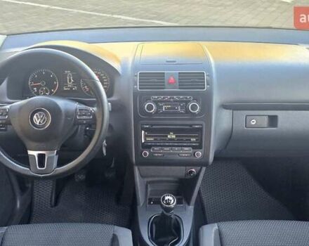 Серый Фольксваген Туран, объемом двигателя 1.6 л и пробегом 284 тыс. км за 9600 $, фото 21 на Automoto.ua
