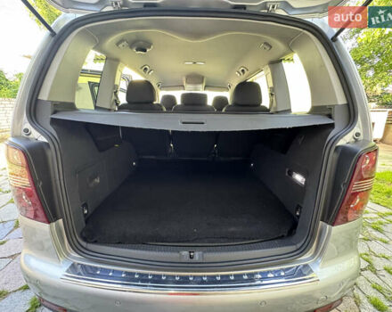 Сірий Фольксваген Туран, об'ємом двигуна 1.4 л та пробігом 238 тис. км за 7200 $, фото 9 на Automoto.ua