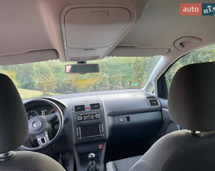 Сірий Фольксваген Туран, об'ємом двигуна 1.6 л та пробігом 230 тис. км за 11500 $, фото 6 на Automoto.ua