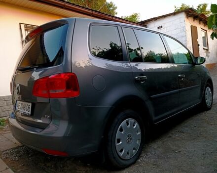 Сірий Фольксваген Туран, об'ємом двигуна 2 л та пробігом 325 тис. км за 9000 $, фото 7 на Automoto.ua