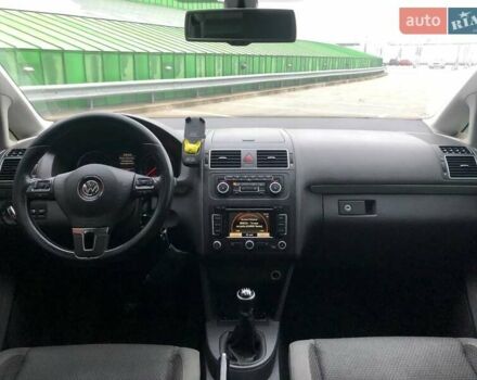 Сірий Фольксваген Туран, об'ємом двигуна 1.6 л та пробігом 265 тис. км за 9990 $, фото 12 на Automoto.ua