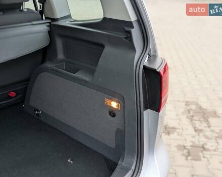 Серый Фольксваген Туран, объемом двигателя 1.4 л и пробегом 274 тыс. км за 7500 $, фото 36 на Automoto.ua