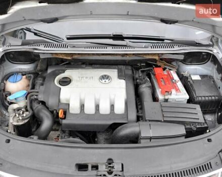 Сірий Фольксваген Туран, об'ємом двигуна 1.9 л та пробігом 172 тис. км за 6999 $, фото 29 на Automoto.ua