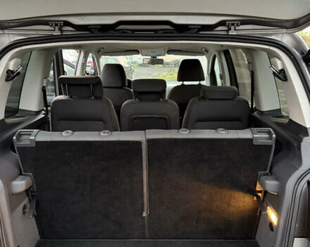 Серый Фольксваген Туран, объемом двигателя 1.4 л и пробегом 286 тыс. км за 8500 $, фото 18 на Automoto.ua