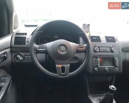 Сірий Фольксваген Туран, об'ємом двигуна 1.6 л та пробігом 265 тис. км за 9990 $, фото 13 на Automoto.ua