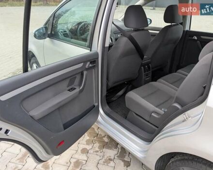 Серый Фольксваген Туран, объемом двигателя 1.4 л и пробегом 274 тыс. км за 7500 $, фото 17 на Automoto.ua