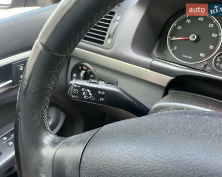 Серый Фольксваген Туран, объемом двигателя 1.4 л и пробегом 179 тыс. км за 8500 $, фото 35 на Automoto.ua