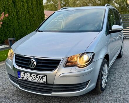 Сірий Фольксваген Туран, об'ємом двигуна 2 л та пробігом 226 тис. км за 4800 $, фото 2 на Automoto.ua