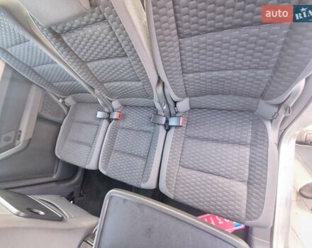 Серый Фольксваген Туран, объемом двигателя 1.4 л и пробегом 196 тыс. км за 6400 $, фото 24 на Automoto.ua