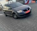 Сірий Фольксваген Туран, об'ємом двигуна 1.9 л та пробігом 143 тис. км за 8300 $, фото 4 на Automoto.ua