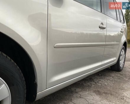 Серый Фольксваген Туран, объемом двигателя 1.39 л и пробегом 168 тыс. км за 9500 $, фото 7 на Automoto.ua