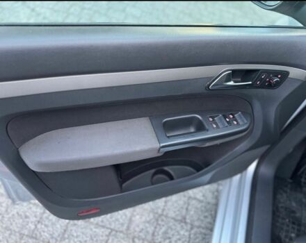 Сірий Фольксваген Туран, об'ємом двигуна 2 л та пробігом 226 тис. км за 4800 $, фото 18 на Automoto.ua