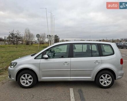 Серый Фольксваген Туран, объемом двигателя 1.39 л и пробегом 274 тыс. км за 7950 $, фото 1 на Automoto.ua