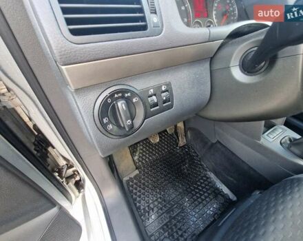 Серый Фольксваген Туран, объемом двигателя 1.4 л и пробегом 196 тыс. км за 6400 $, фото 16 на Automoto.ua