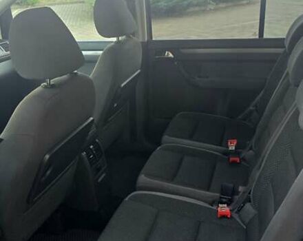 Серый Фольксваген Туран, объемом двигателя 1.6 л и пробегом 284 тыс. км за 9600 $, фото 20 на Automoto.ua