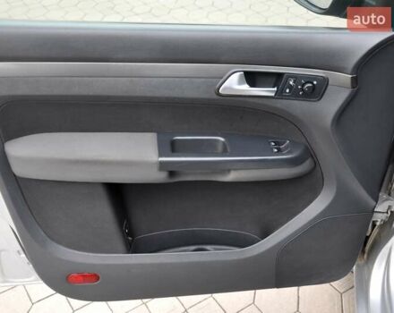 Сірий Фольксваген Туран, об'ємом двигуна 1.9 л та пробігом 172 тис. км за 6999 $, фото 13 на Automoto.ua