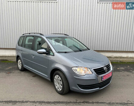 Серый Фольксваген Туран, объемом двигателя 1.4 л и пробегом 220 тыс. км за 7900 $, фото 21 на Automoto.ua