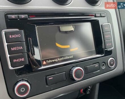 Серый Фольксваген Туран, объемом двигателя 1.4 л и пробегом 220 тыс. км за 7900 $, фото 13 на Automoto.ua