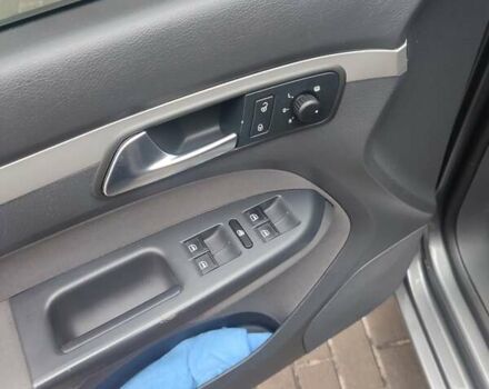 Сірий Фольксваген Туран, об'ємом двигуна 1.6 л та пробігом 247 тис. км за 9800 $, фото 4 на Automoto.ua